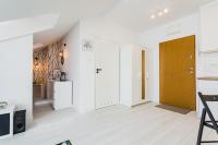 Apartment with Lake View
