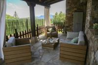 Apartamento de 2 niveles con jardín