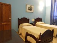 Doppel- oder Zweibettzimmer