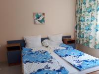 Triple Room with Sea View