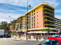 Luxury Apartment Bajondillo Beachfront - B&B
