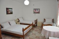 Habitación Familiar con vistas al jardín