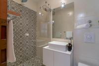 Comfort Two-Bedroom Apartment with Balcony and Sea View