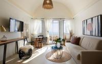 Villa Erotas with Private Pool and Caldera View