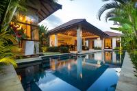 Arama Riverside 5 Bedrooms by Villas Direct Bali - Ferienwohnung Legian