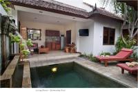 2BR Villa Senin - Minggu Villas Seminyak - Chambres d’hôtes Seminyak