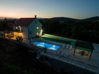 Luxury Villa Paloma Blanca with Heated Pool - B&B Lovreć
