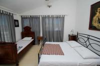Three-Bedroom Penthouse Apartment (6-9 Adults)