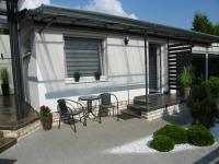 One-Bedroom Apartment with Balcony and Air-conditioning