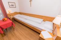 Kleine Tweepersoonskamer met 2 Aparte Bedden