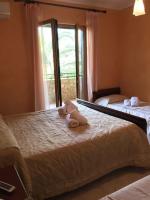 Quadruple Room with Garden View