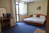 Family Room (2 Adults + 1 Child)