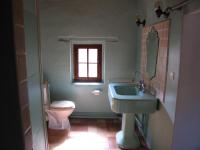 Zimmer mit Kingsize-Bett