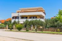 Apartment Promona Drniš - Ferienwohnung Drniš