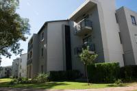 Luxury 2 Bedroom Lifestyle Apartment in Golf Estate - Chambres d’hôtes Roodepoort