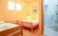 Chambre Triple avec Salle de Bains Privative