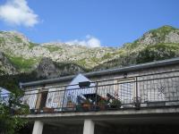 Apartments in Rustic House - B&B Risan