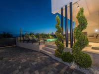 Villa Ana,luxury wellness villa with heated pool and jacuzzi - Chambres d'hôtes Privlaka