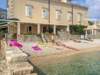 Beachfront 4-bedroom villa Sea Wave in Orebic, Croatia - B&B