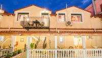 Andretina Sea View Apartments - B&B