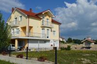 Blue Lake Luxury Rooms - Bed and Breakfast
