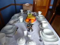 Standaard Tweepersoonskamer met 2 Aparte Bedden en Eigen Badkamer