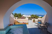 Studio with Outdoor Hot Tub and Sea View