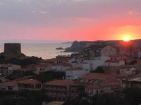 Girasole sul mare, centre top sea view , dishwasher, air conditioning, wifi fibra , garage CIN - Chambres d'hôtes Santa Teresa Gallura