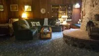 Whisperin' Pines Chalet - Ferienwohnung Cooperstown