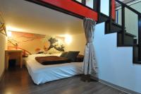 Bunk Bed in Mixed Dormitory Room