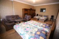 Habitación Familiar con vistas al jardín