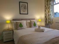 B&B Bristol - Filton House by Cliftonvalley Apartments - Bed and Breakfast Bristol