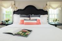 Zimmer mit Kingsize-Bett