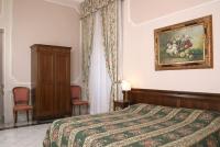 Two-Bedroom Apartment with Balcony and Lake View