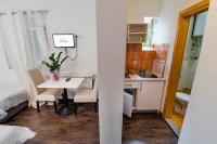 Studio mit Balkon