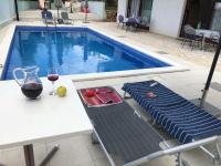 Apartmani Orošnjak - Chambres d'hôtes Vinišće
