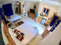 Studio with private balcony with view (4 Adults)