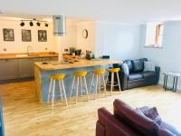 Apartment 42a by the River - Chambres d'hôtes Inverness