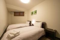 Four-Bedroom Apartment with Two Bathrooms - 1 set of Bunk Bed