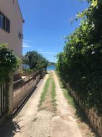 Apartment Mila - B&B Srima