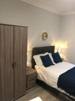 B&B Reading - Berkshire Apartments 1 Helena House Brownlow Road - Bed and Breakfast Reading