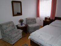 One-Bedroom Apartment with Balcony