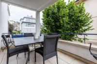 Charmant appartement avec terrasse dans villa