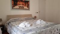 One-Bedroom Apartment with Kitchenette