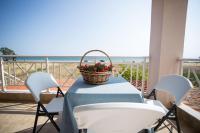 "By The Sea" Family apartments - B&B