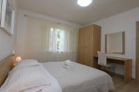Apartment mit 3 Schlafzimmern und Terrasse