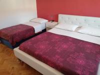 Two-Bedroom Apartment with Sea View (7 Adults)