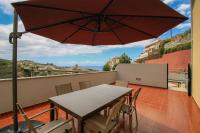 Apartment mit Terrasse