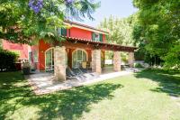 Villa with Garden View