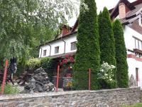 Pensiunea Trei Ponei - Bed and Breakfast Corbeni